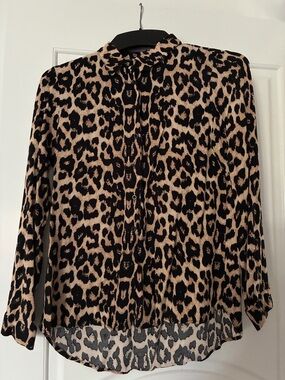 Women’s Leopard Print Button-Down Blouse - Beige/Black